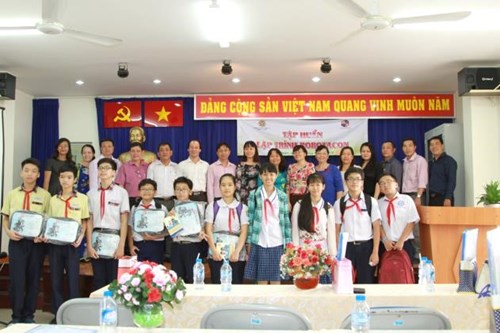 Tập huấn lập tình robotacon